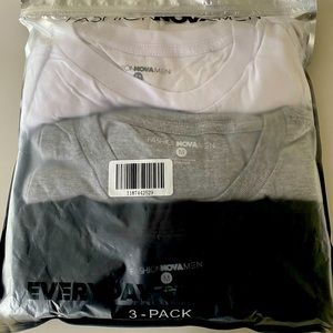 Fashion Nova T-shirts